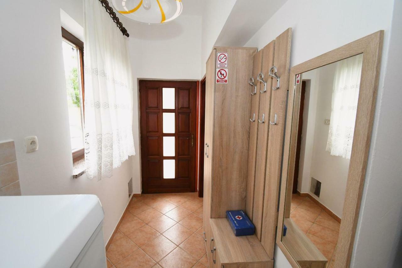 Studio Apartman Kris Marinici  Екстер'єр фото